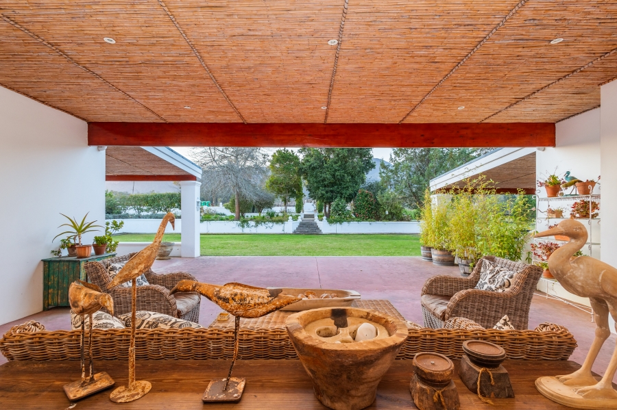 To Let 6 Bedroom Property for Rent in The Crags Western Cape